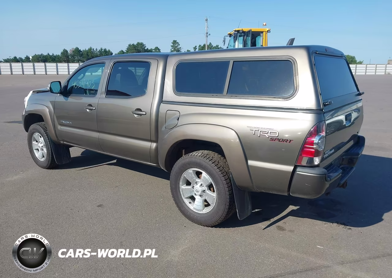 2013 Toyota Tacoma Base V6 VIN:3TMLU4EN6DM130316 - 3
