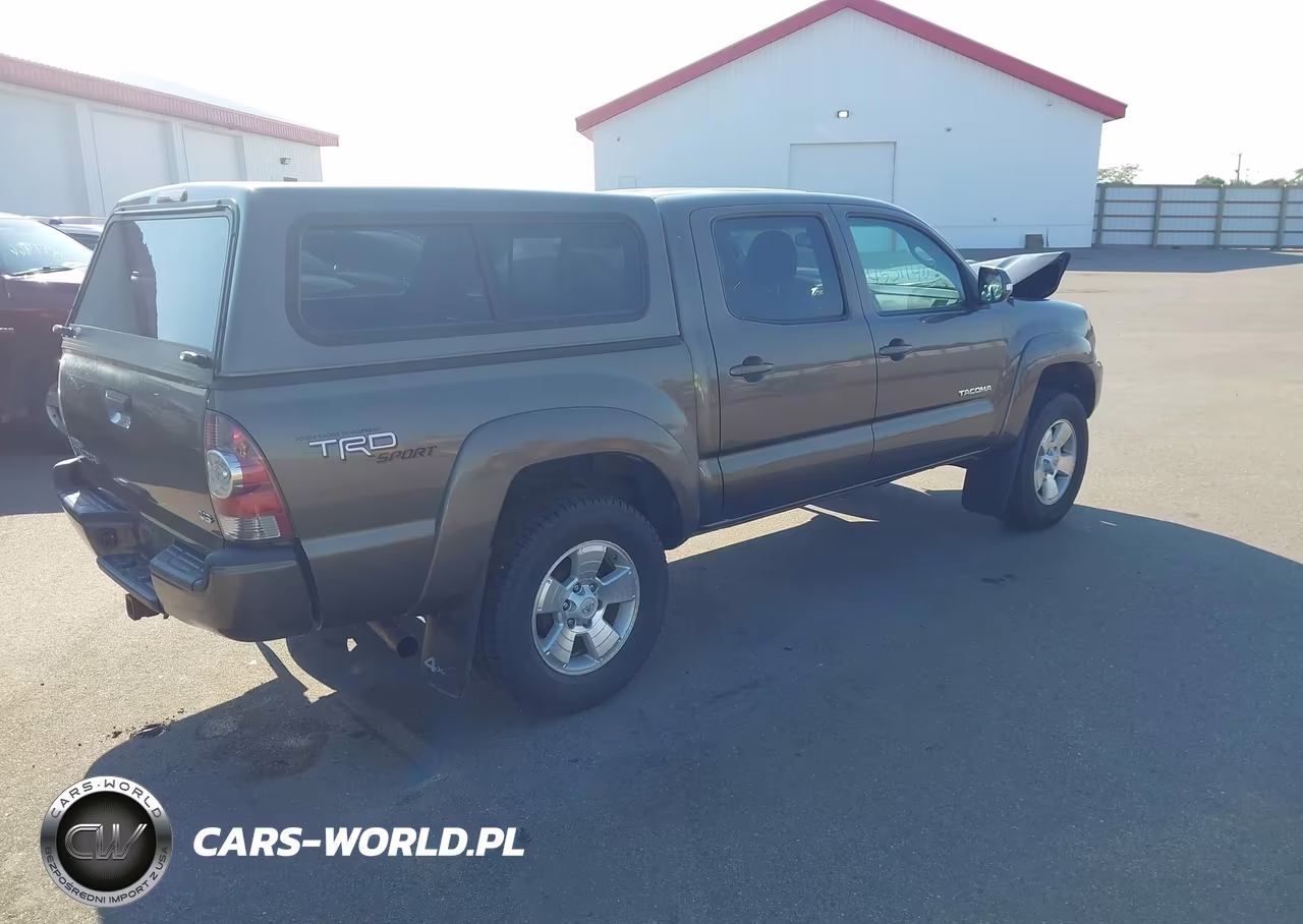 2013 Toyota Tacoma Base V6 VIN:3TMLU4EN6DM130316 - 4