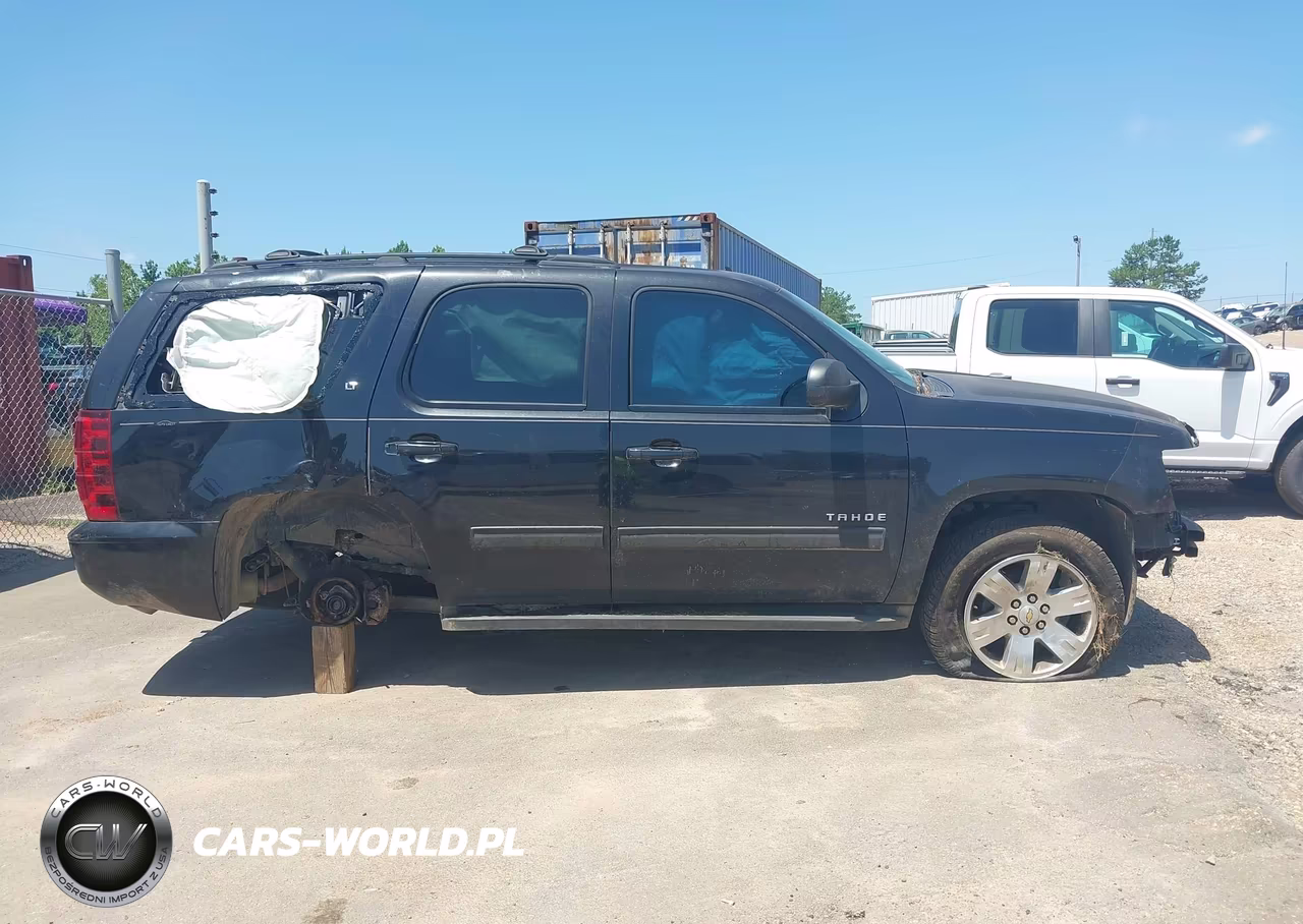 2011 Chevrolet Tahoe Lt VIN:1GNSKBE09BR279400 - 14