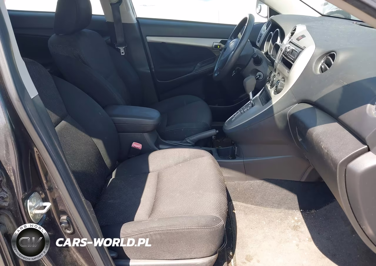 2010 Pontiac Vibe VIN:5Y2SP6E86AZ410188 - 5