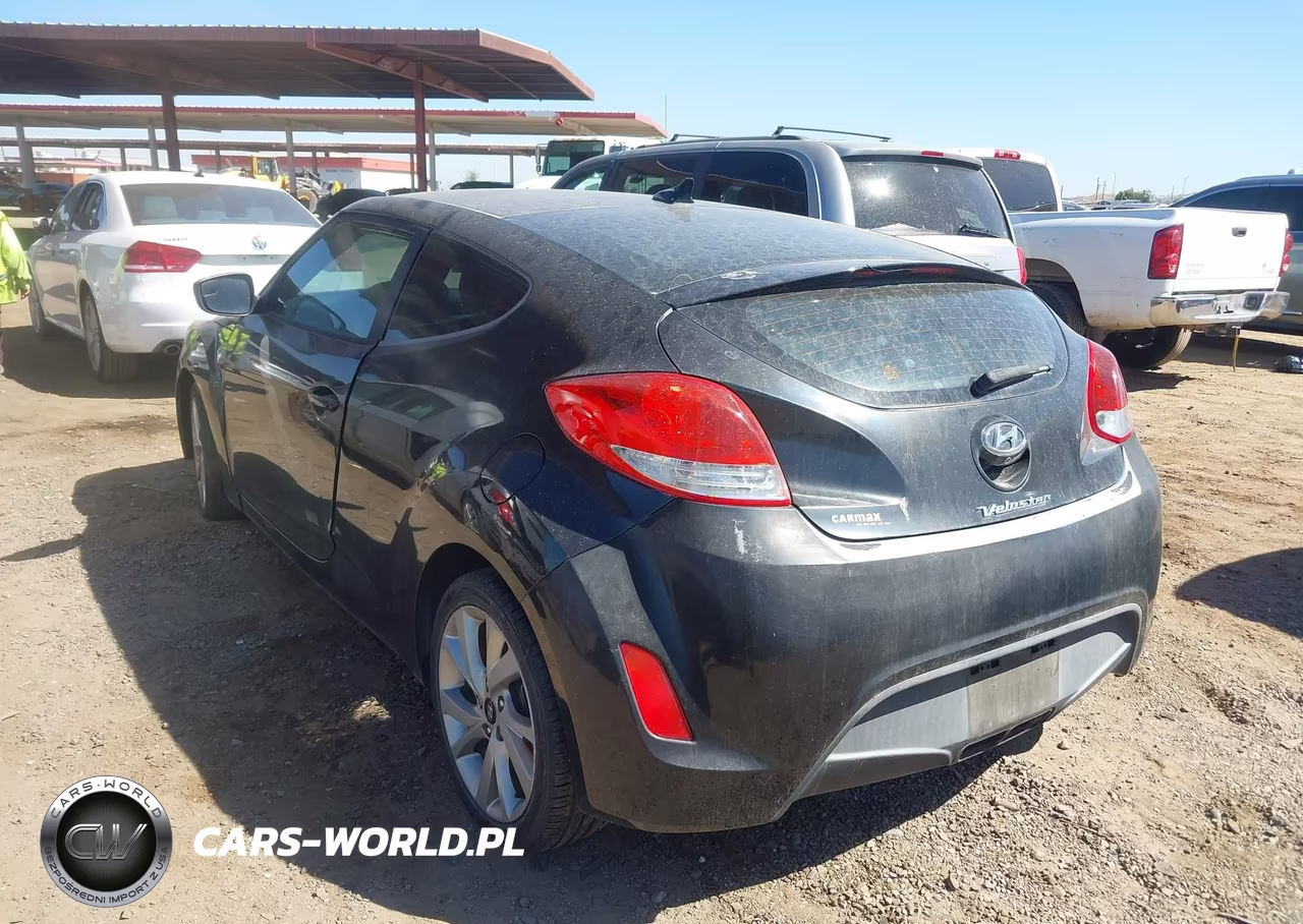 2016 Hyundai Veloster VIN:KMHTC6AD1GU291499 - 3