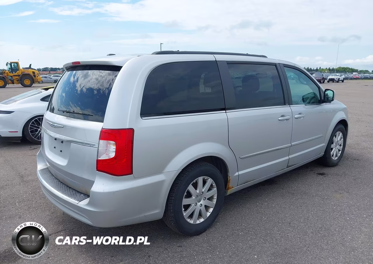 2012 Chrysler Town & Country Touring VIN:2C4RC1BG2CR266757 - 4
