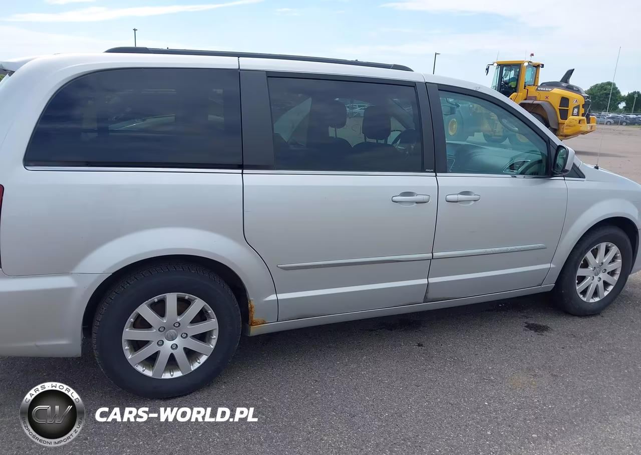 2012 Chrysler Town & Country Touring VIN:2C4RC1BG2CR266757 - 6