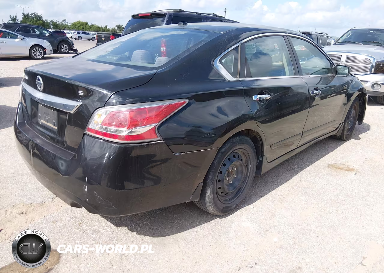 2015 Nissan Altima 2.5 S VIN:1N4AL3AP0FN867067 - 4