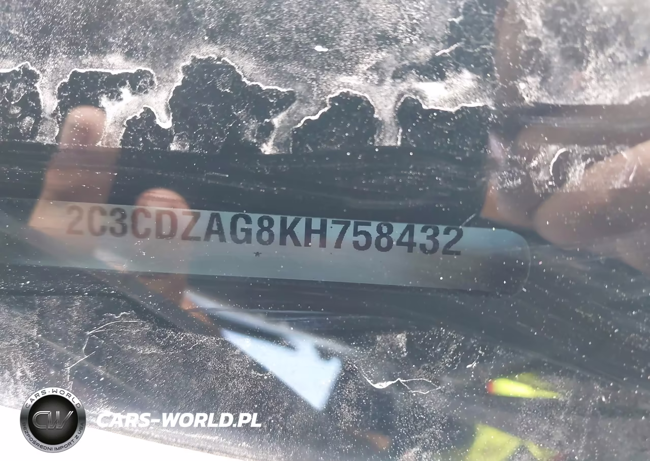 2019 Dodge Challenger Sxt VIN:2C3CDZAG8KH758432 - 9