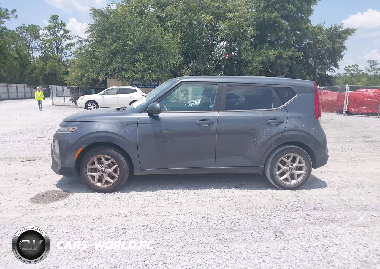 2020 Kia Soul S VIN:KNDJ23AU9L7735458 - 14