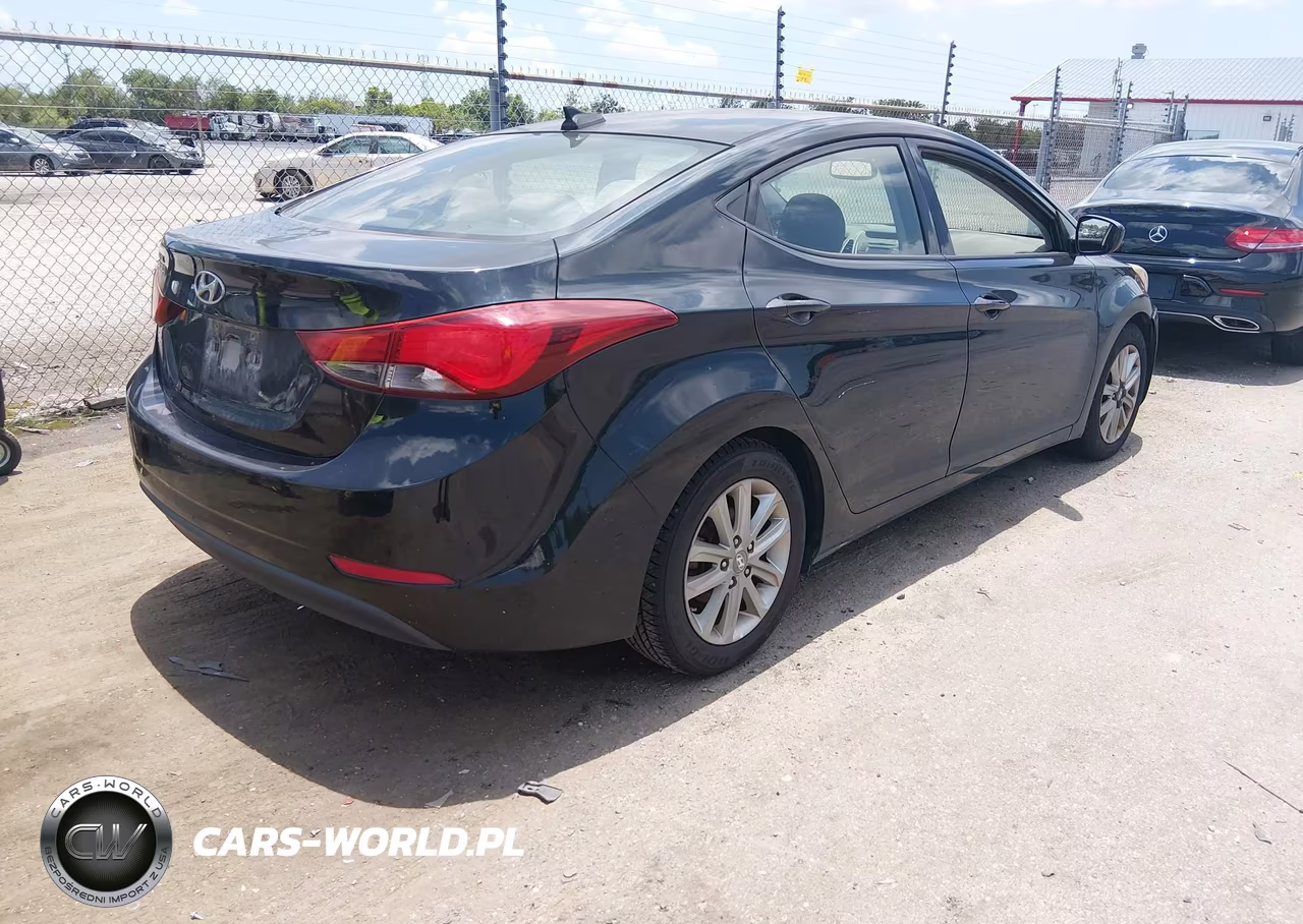 2016 Hyundai Elantra Se VIN:5NPDH4AE8GH725029 - 4