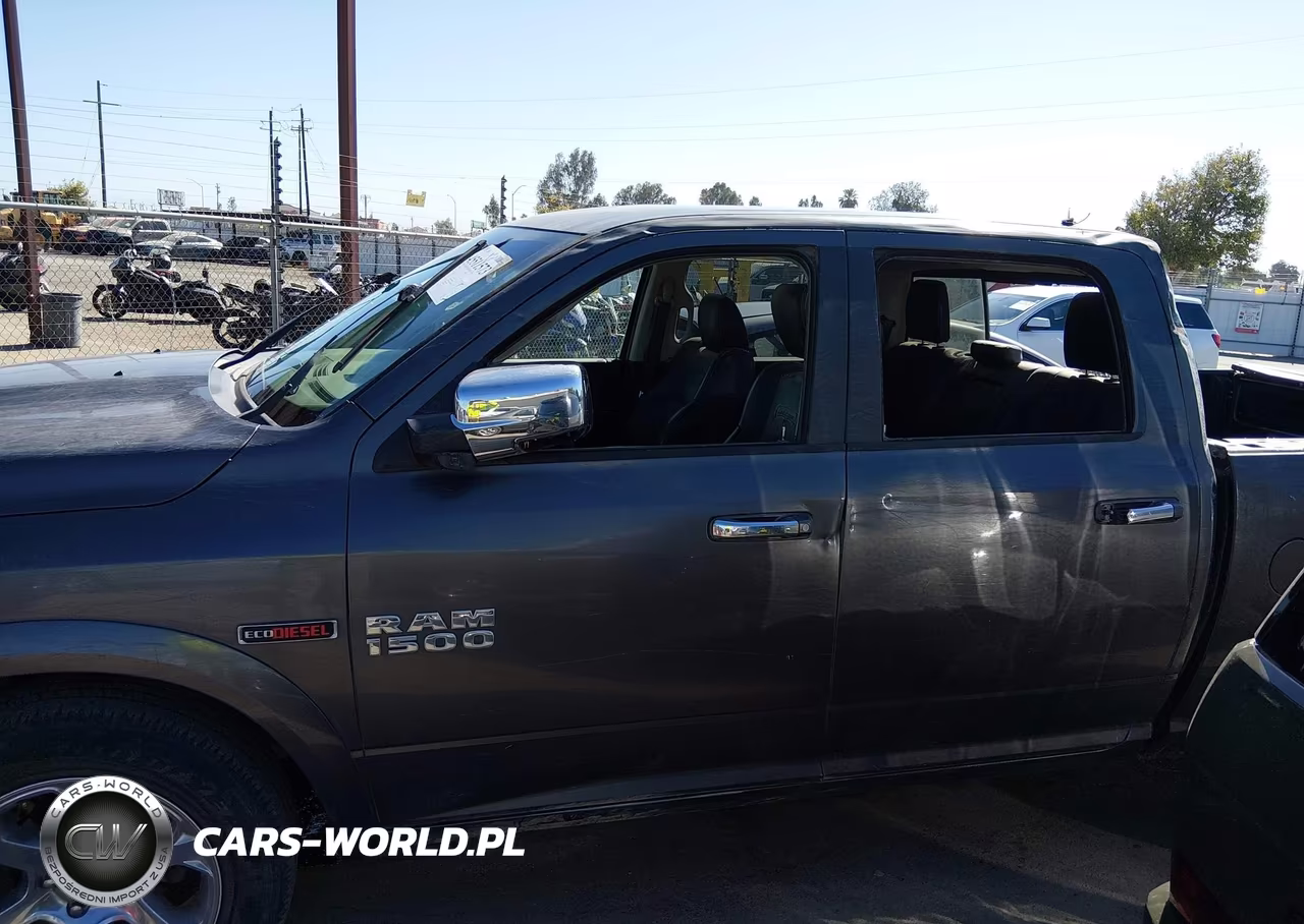 2018 Ram 1500 Laramie 4X4 5'7 Box VIN:1C6RR7NM8JS353973 - 14