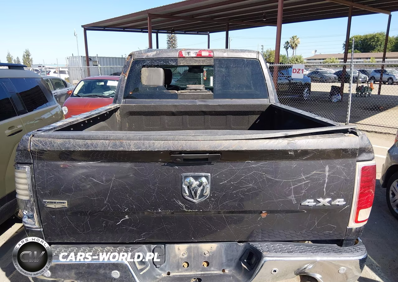 2018 Ram 1500 Laramie 4X4 5'7 Box VIN:1C6RR7NM8JS353973 - 16