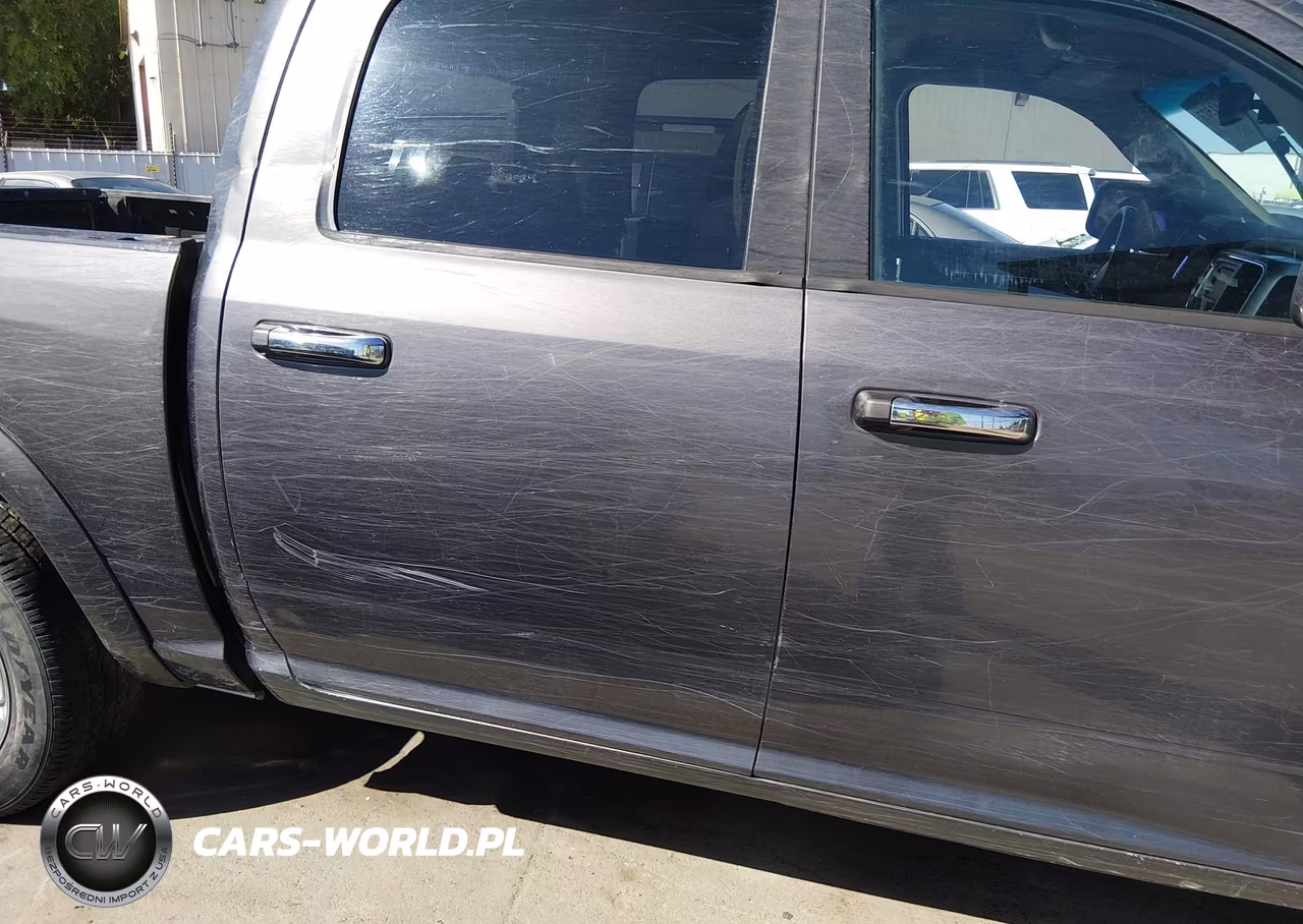 2018 Ram 1500 Laramie 4X4 5'7 Box VIN:1C6RR7NM8JS353973 - 18