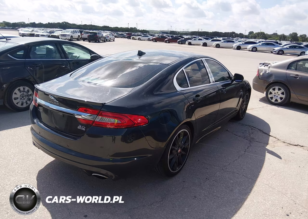 2014 Jaguar Xf V6 Sc VIN:SAJWJ0EF4E8U12856 - 4