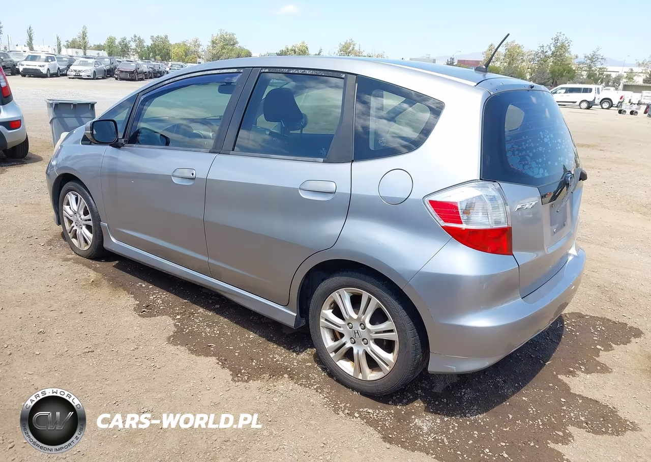 2009 Honda Fit Sport VIN:JHMGE88429S032308 - 3