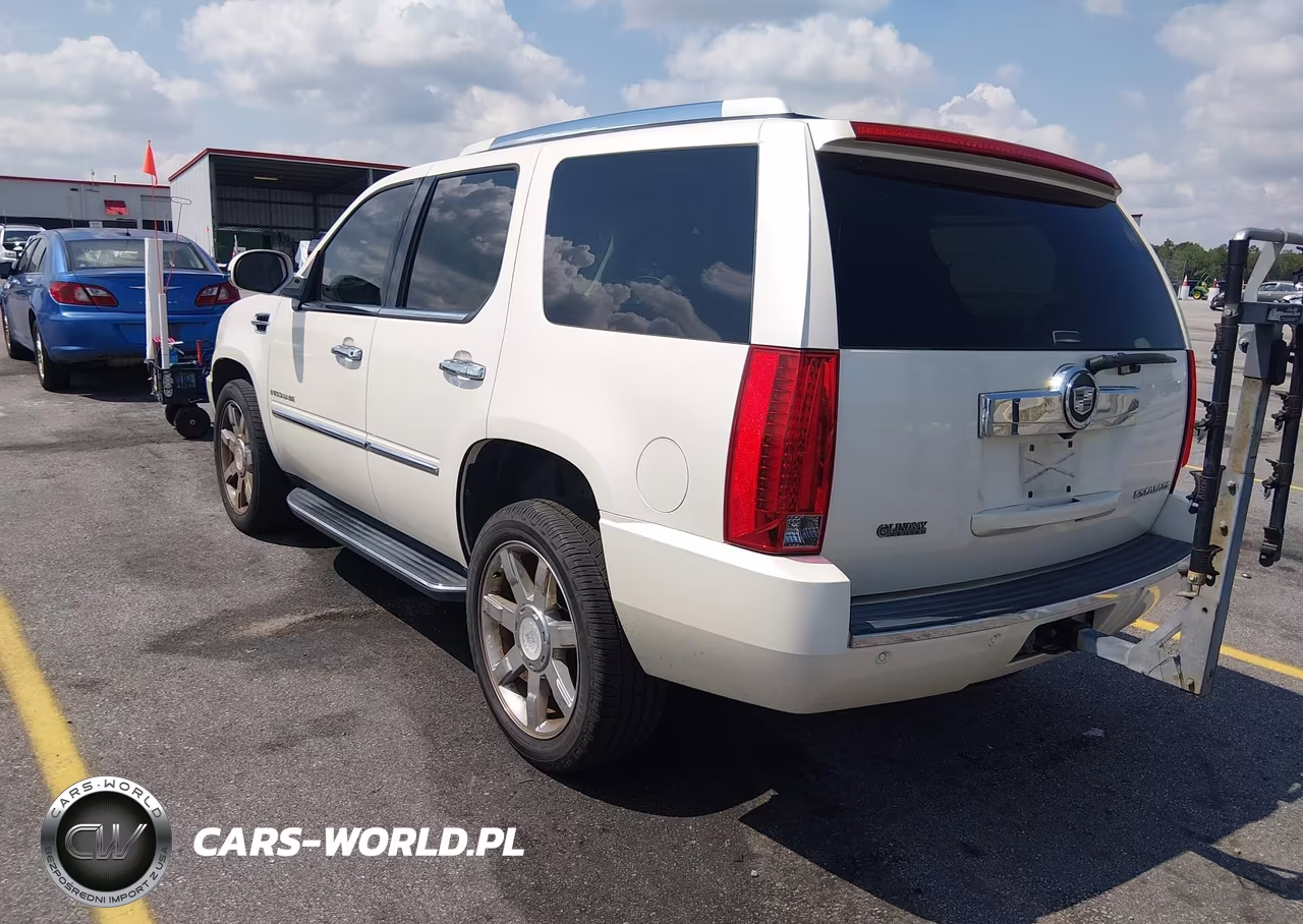 2008 Cadillac Escalade VIN:1GYFK63868R174200 - 3