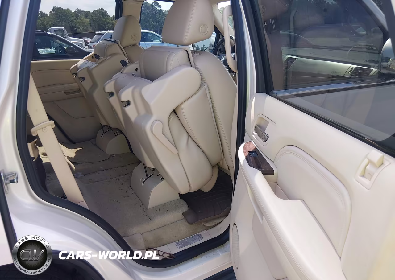 2008 Cadillac Escalade VIN:1GYFK63868R174200 - 8