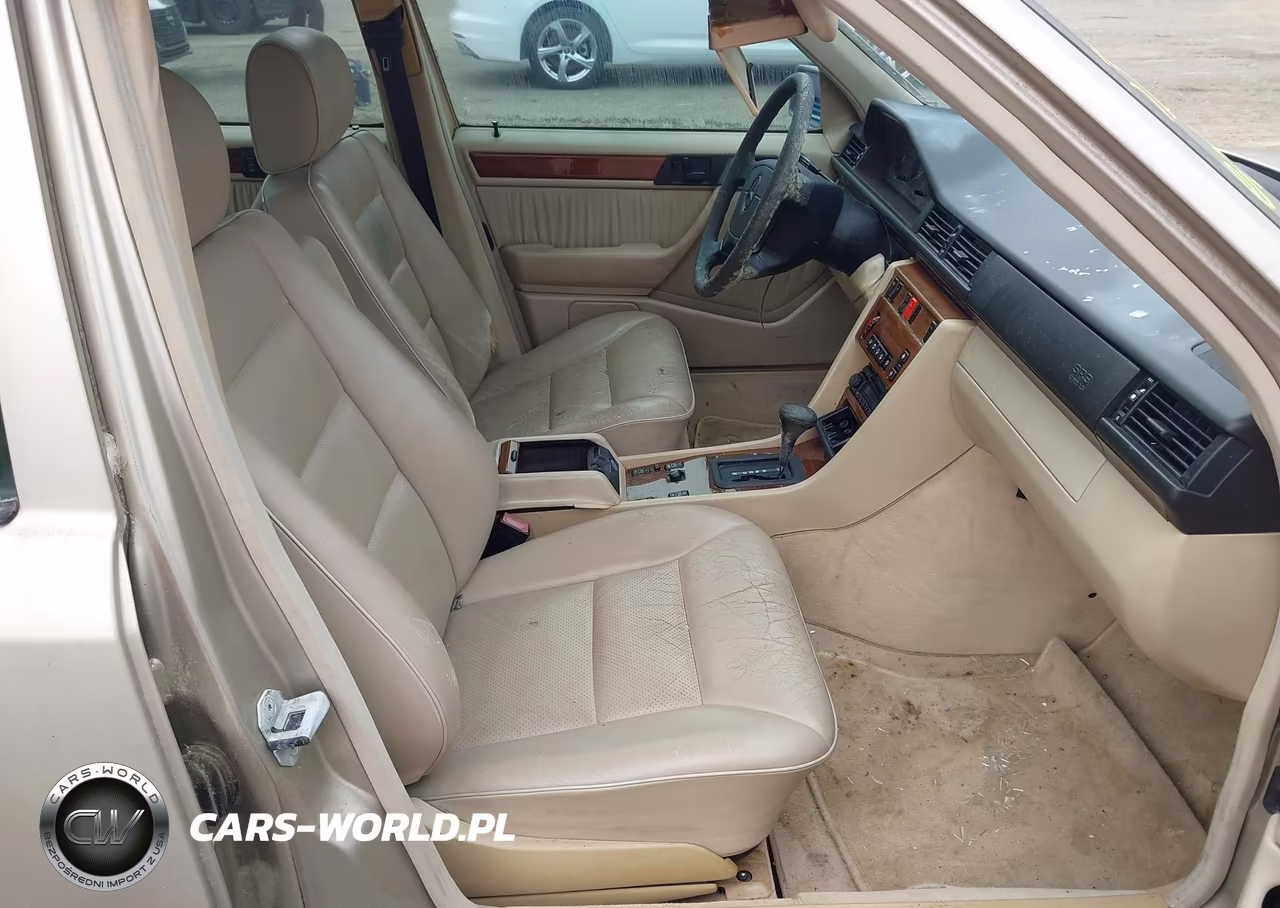 1995 Mercedes-Benz E 320 Base-320 Special VIN:WDBEA32E2SC258288 - 5