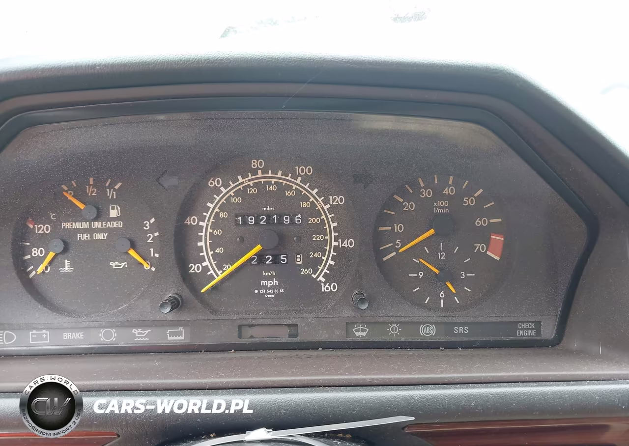 1995 Mercedes-Benz E 320 Base-320 Special VIN:WDBEA32E2SC258288 - 7