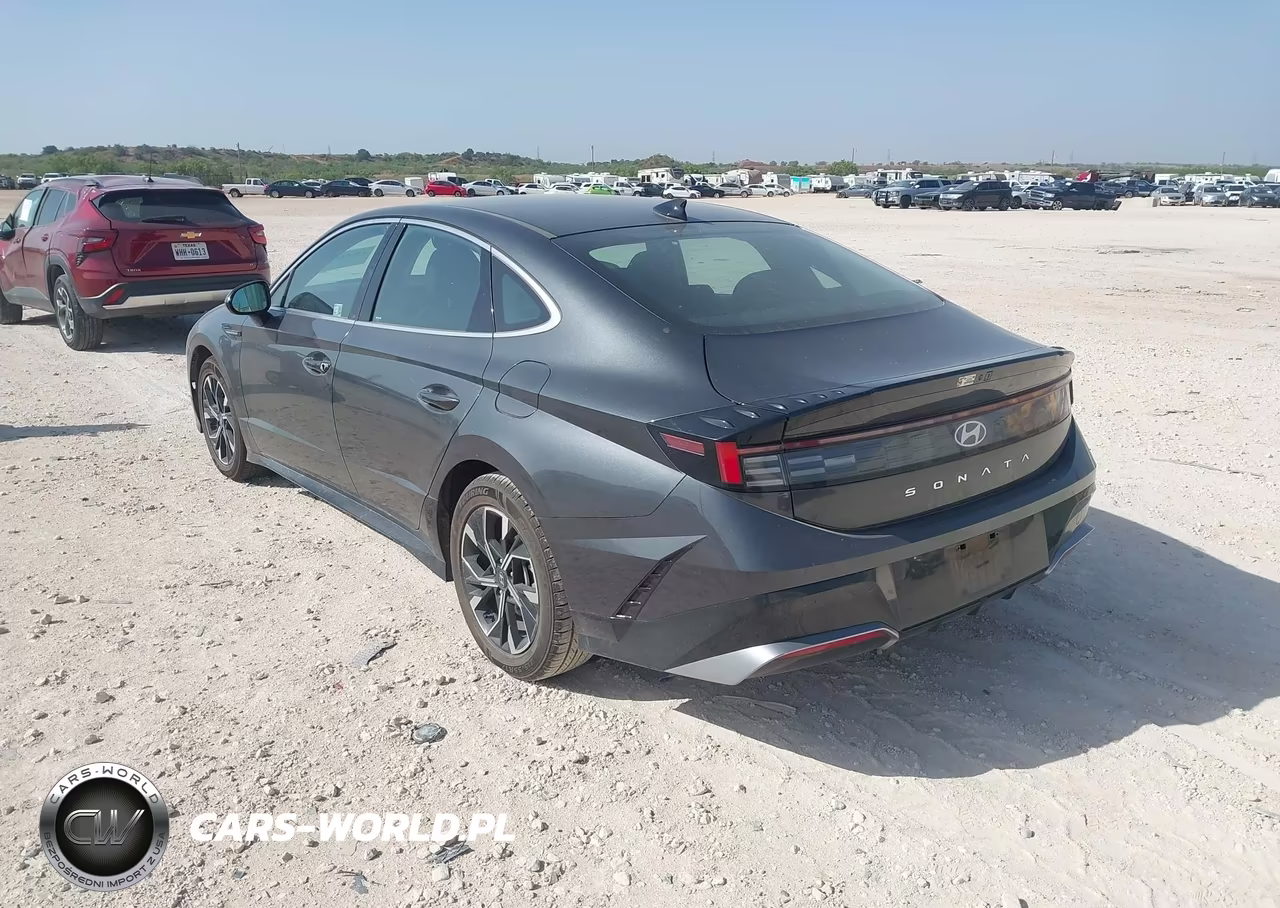 2025 Hyundai Sonata Sel VIN:KMHL64JA0SA471598 - 3