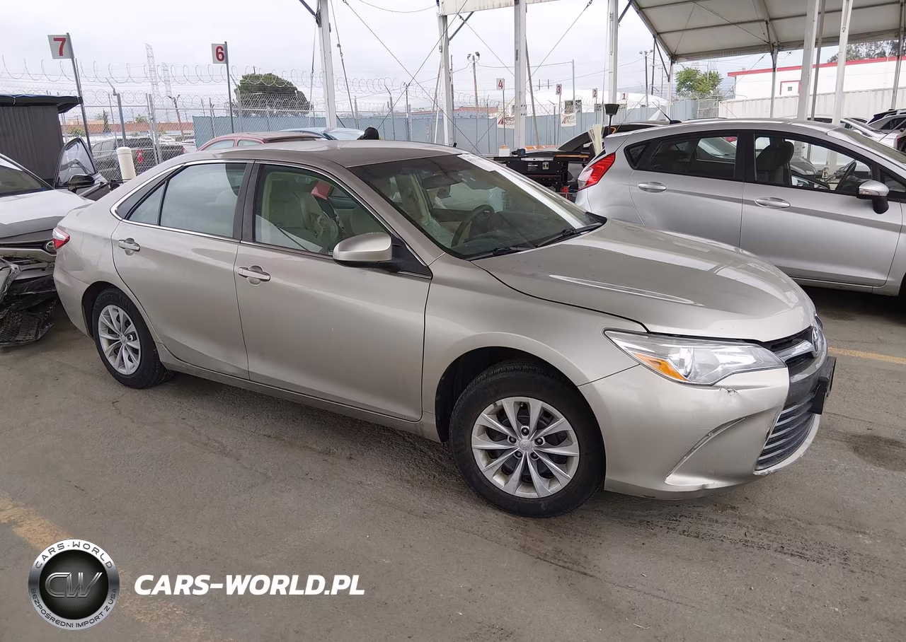 2015 Toyota Camry Le