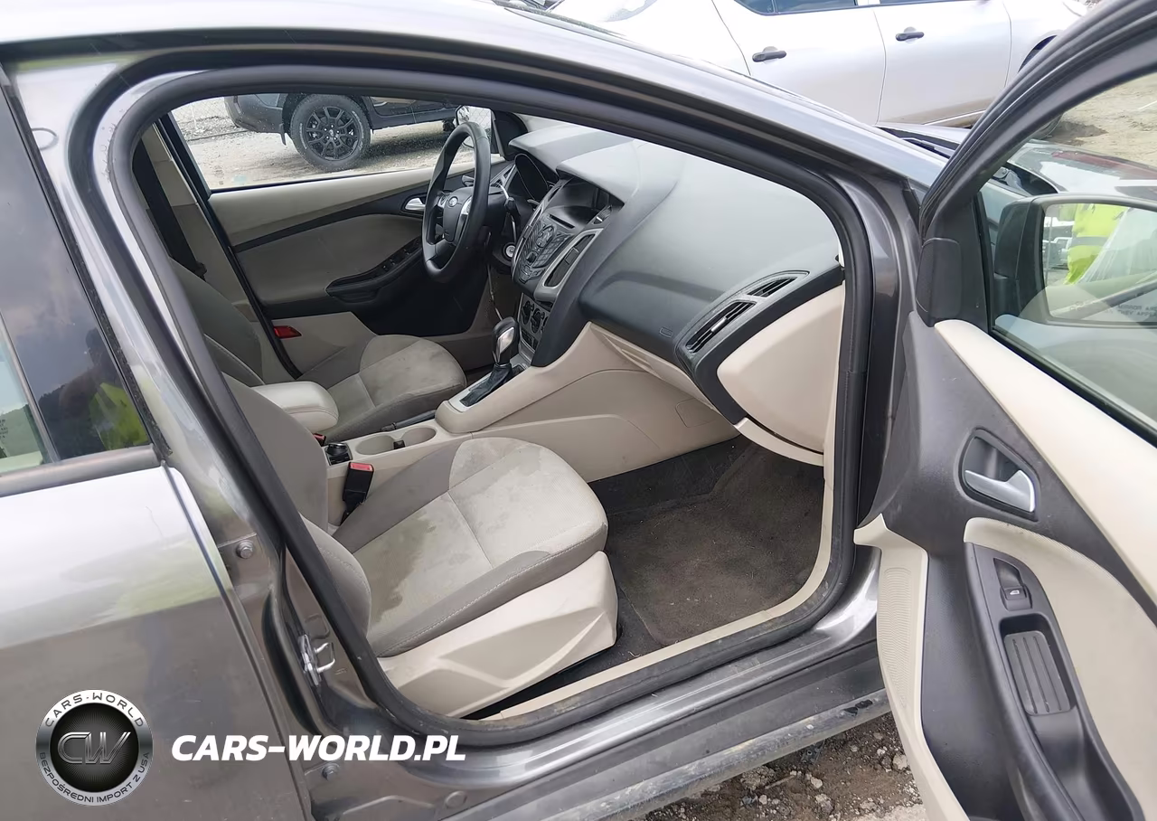 2013 Ford Focus Se VIN:1FADP3F22DL261972 - 5