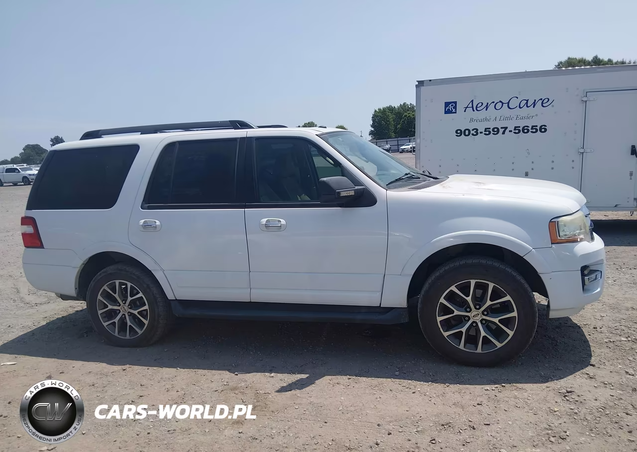 2015 Ford Expedition Xlt VIN:1FMJU1HT3FEF04949 - 13