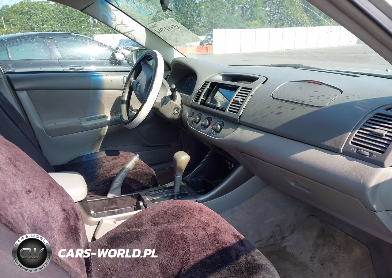 2002 Toyota Camry Le VIN:4T1BE32KX2U087052 - 5