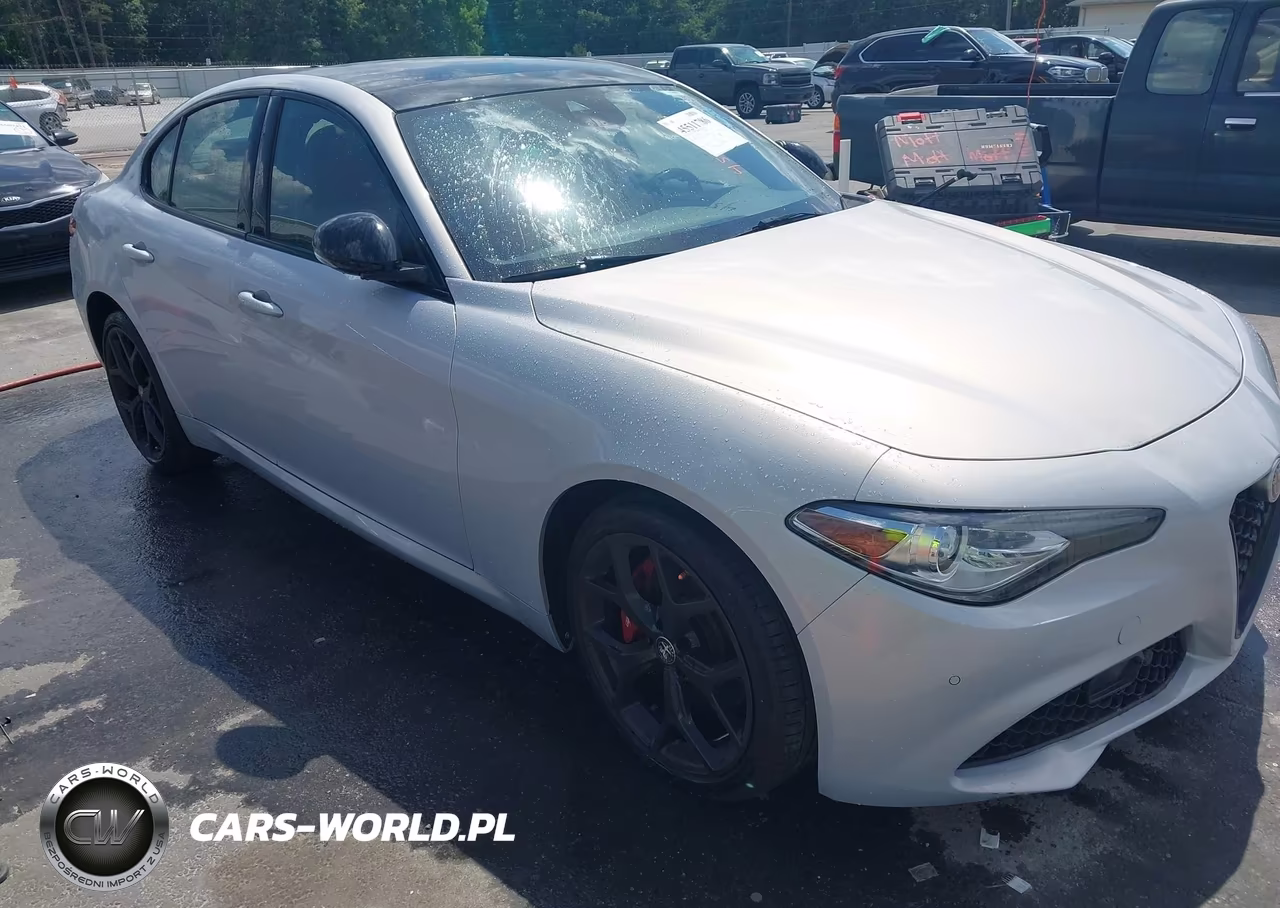 2021 Alfa Romeo Giulia Ti Awd – zdjęcie 1 z 16
