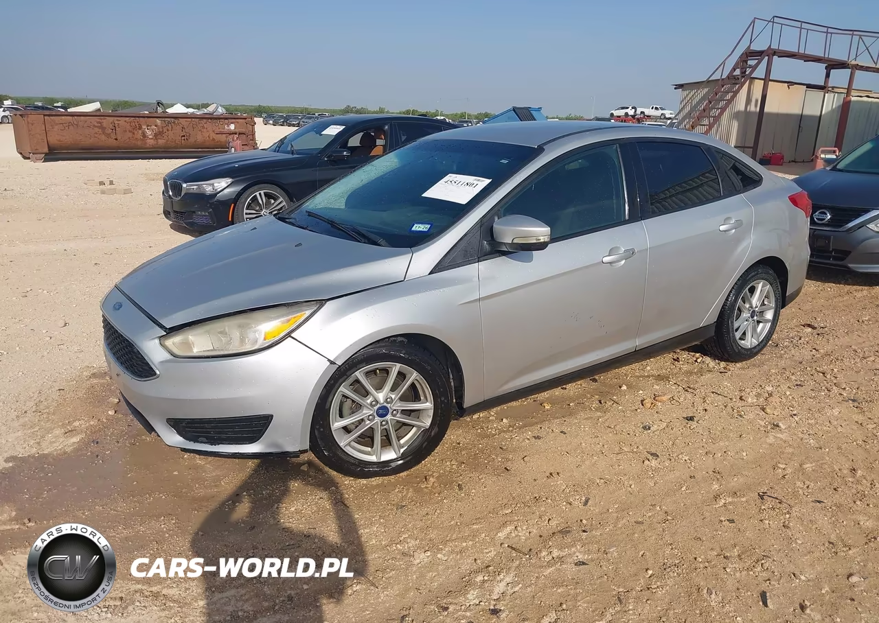 2016 Ford Focus Se VIN:1FADP3F27GL263849 - 2
