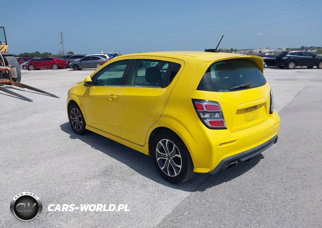 2020 Chevrolet Sonic Fwd Lt 5-Door VIN:1G1JD6SB2L4101217 - 3
