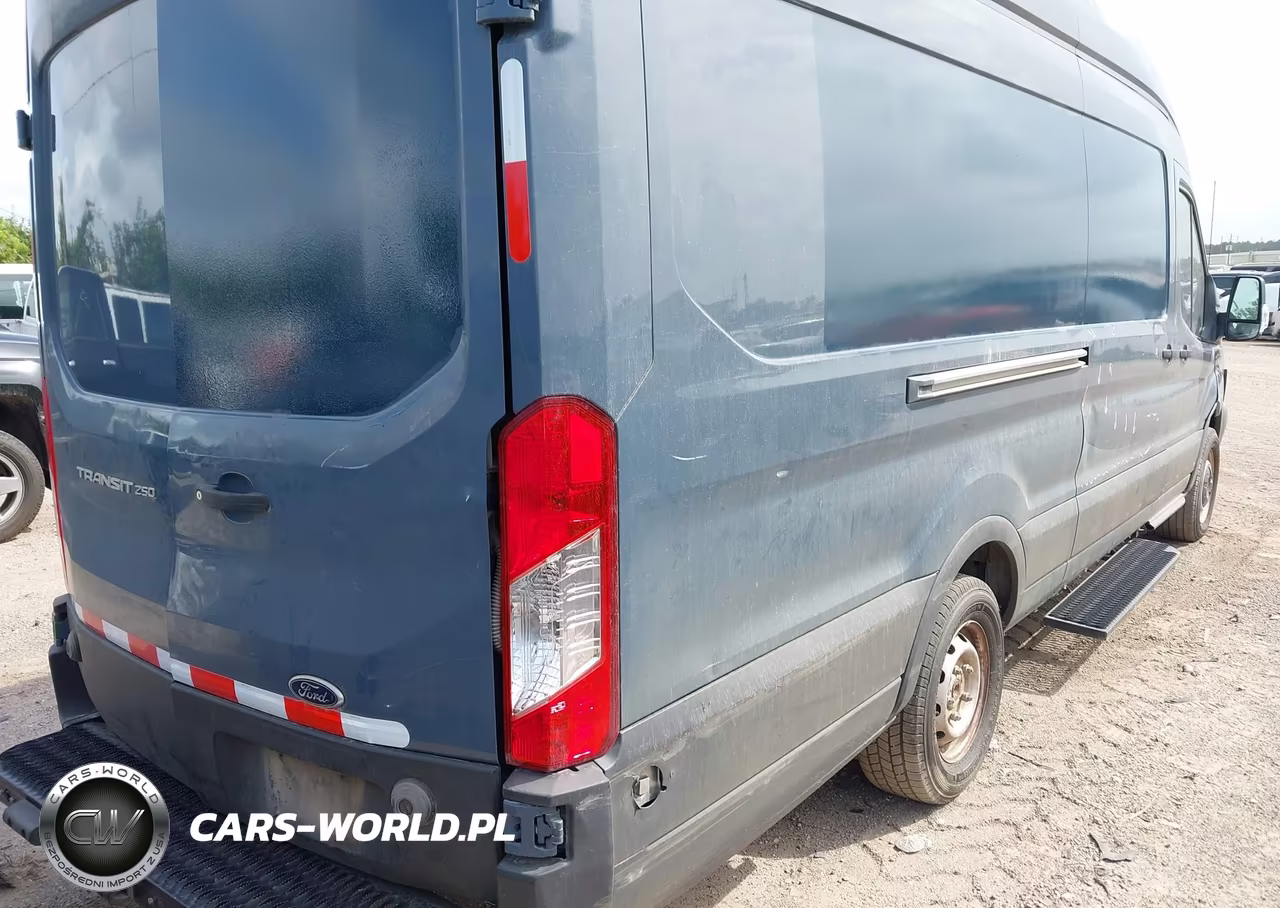 2019 Ford Transit-250 VIN:1FTYR3XM8KKB73761 - 4