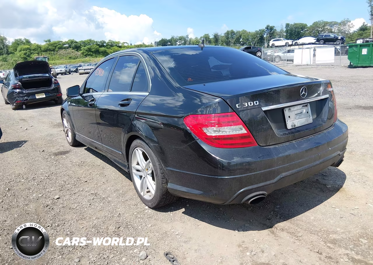 2012 Mercedes-Benz C 300 Sport 4Matic VIN:WDDGF8BB8CR232488 - 3