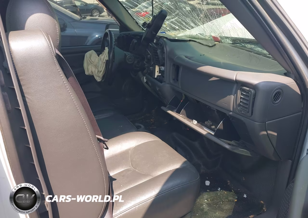 2004 Chevrolet Silverado 1500 Work Truck VIN:1GCEC14V54Z136442 - 5