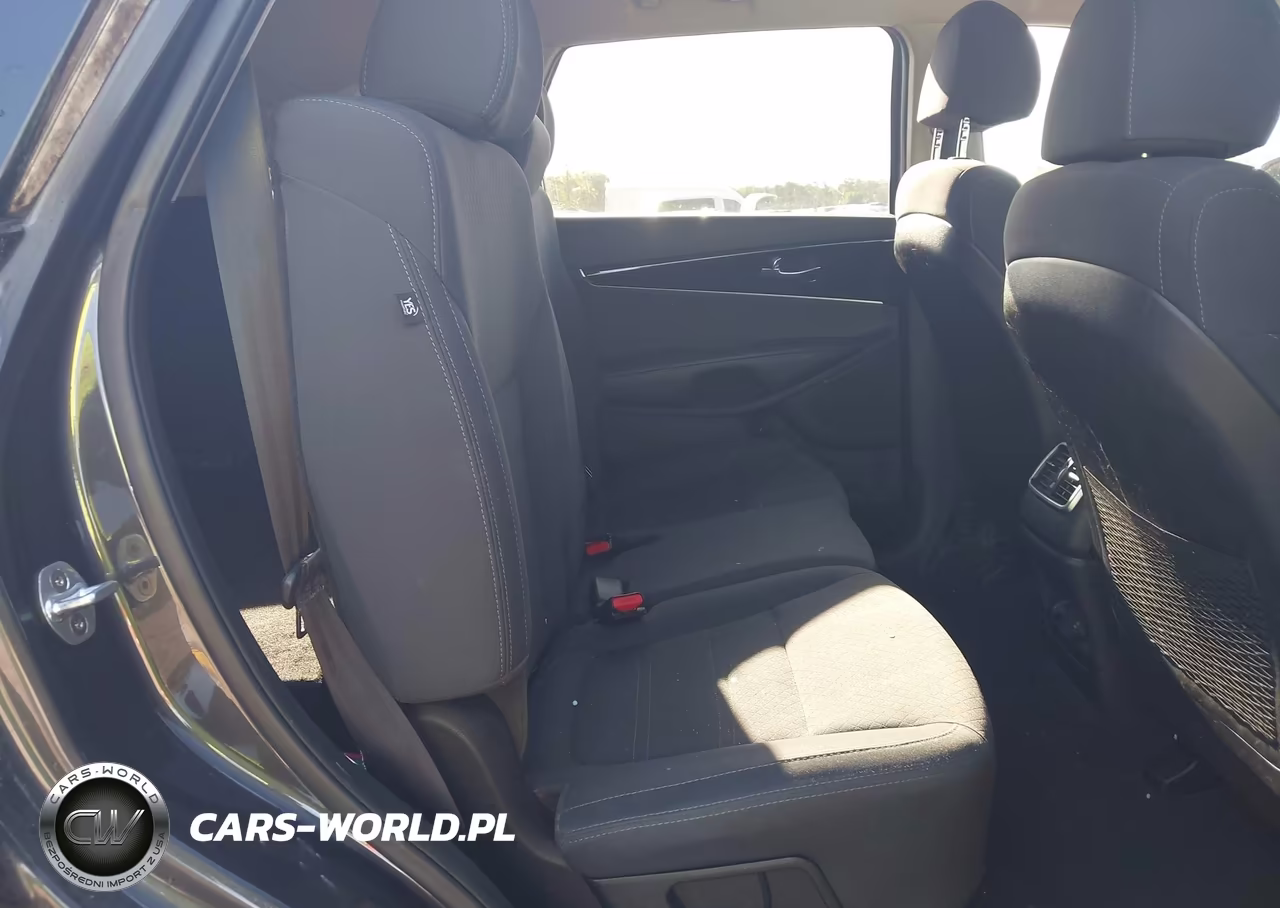 2018 Kia Sorento 2.4L Lx VIN:5XYPG4A39JG389775 - 8