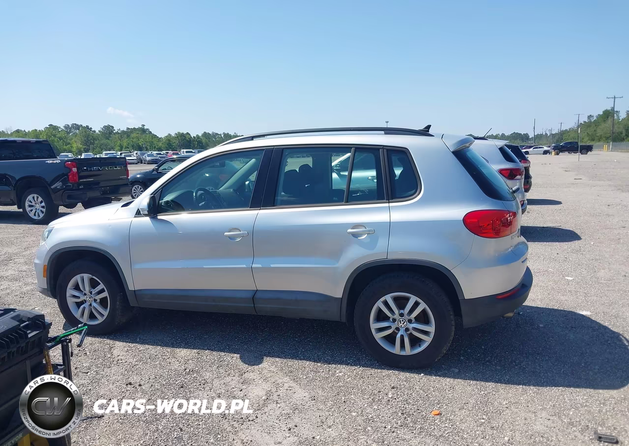 2015 Volkswagen Tiguan S VIN:WVGAV7AX0FW547202 - 14