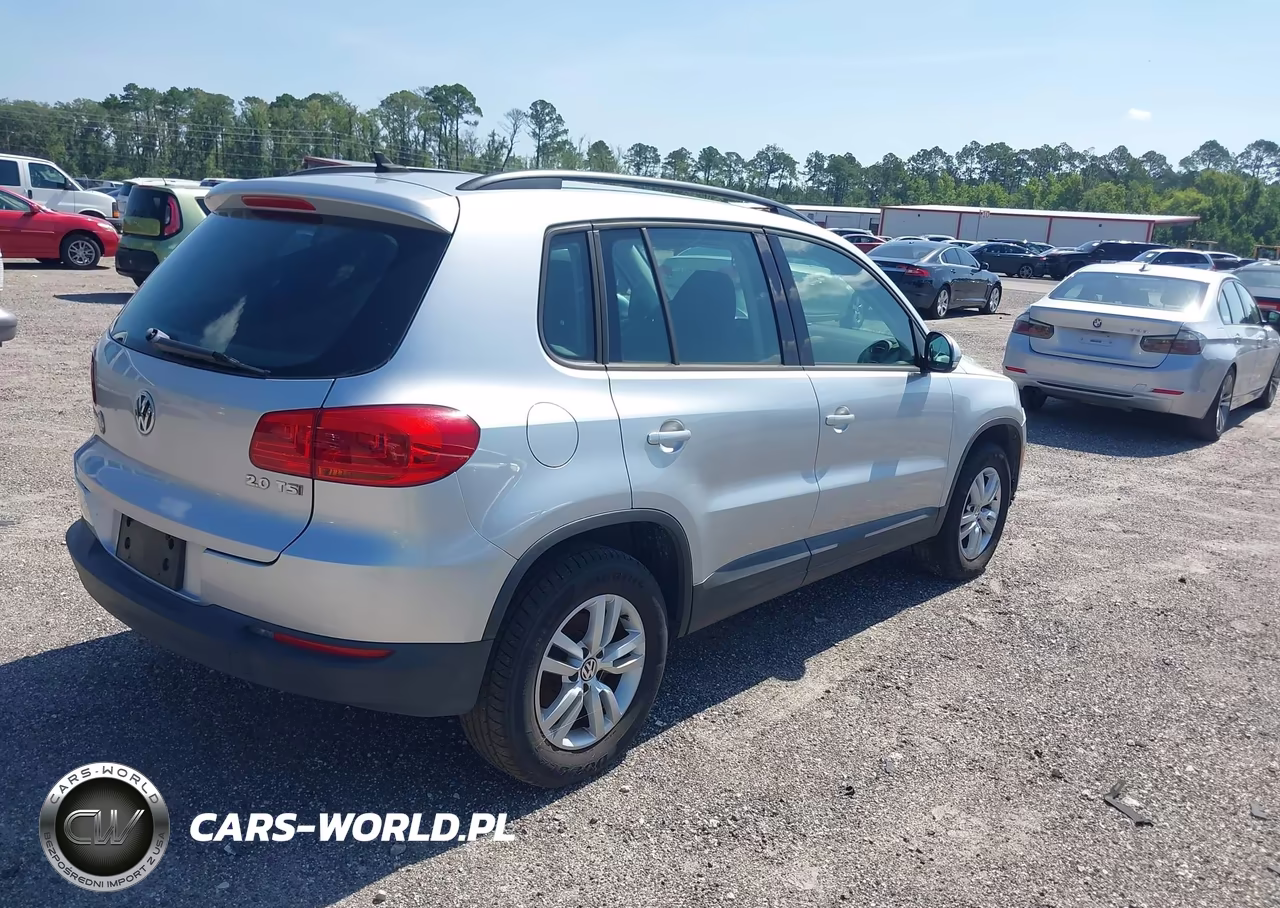 2015 Volkswagen Tiguan S VIN:WVGAV7AX0FW547202 - 4