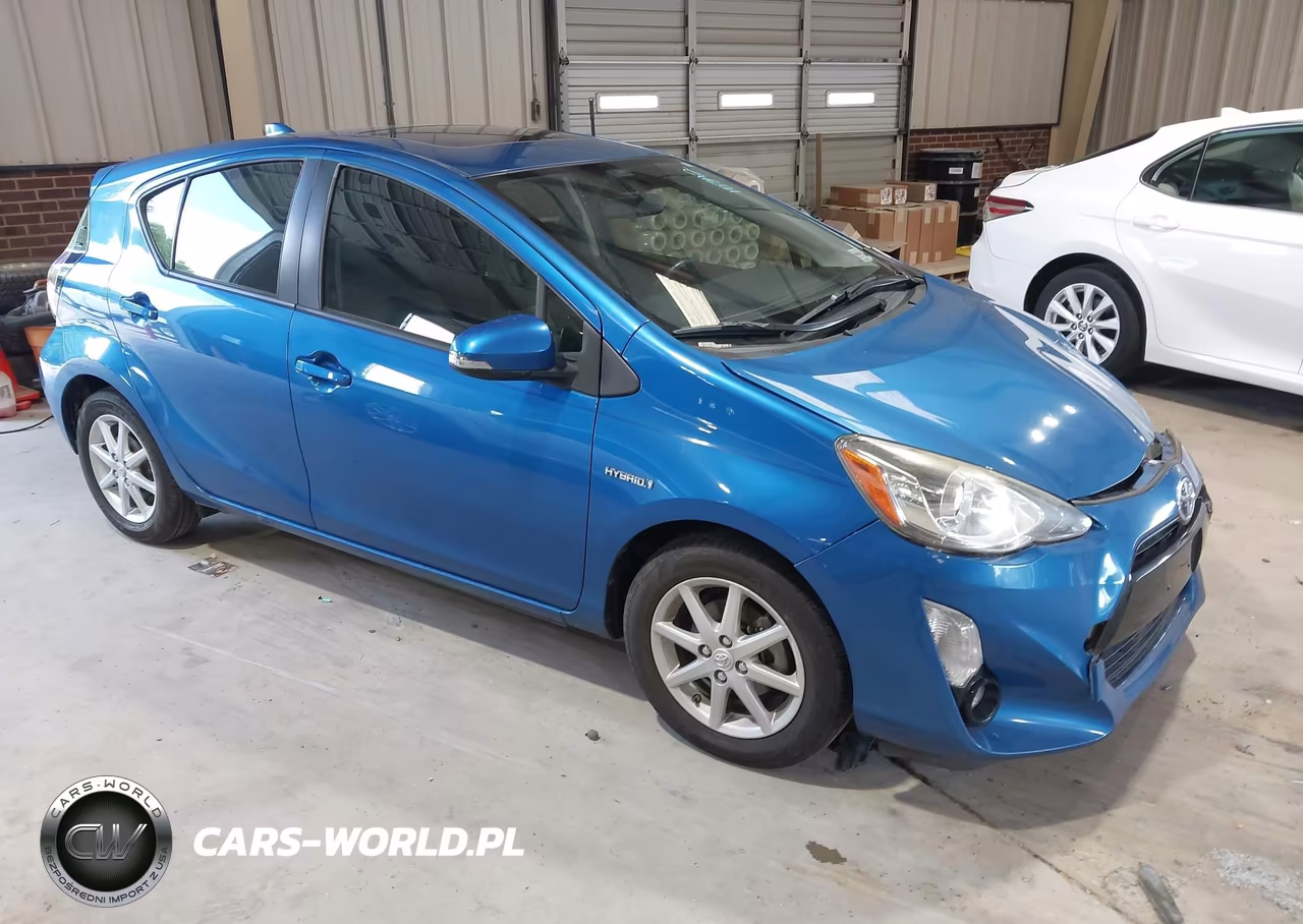 2016 Toyota Prius C Four