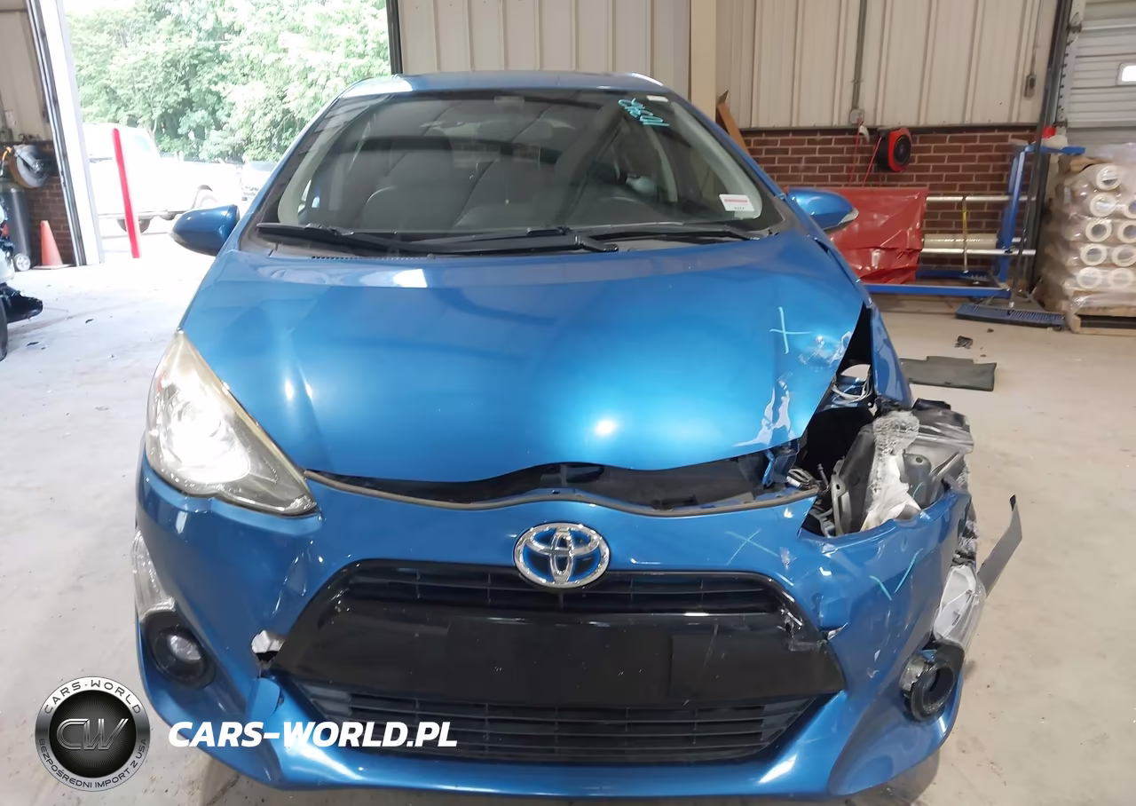 2016 Toyota Prius C Four VIN:JTDKDTB33G1115900 - 13