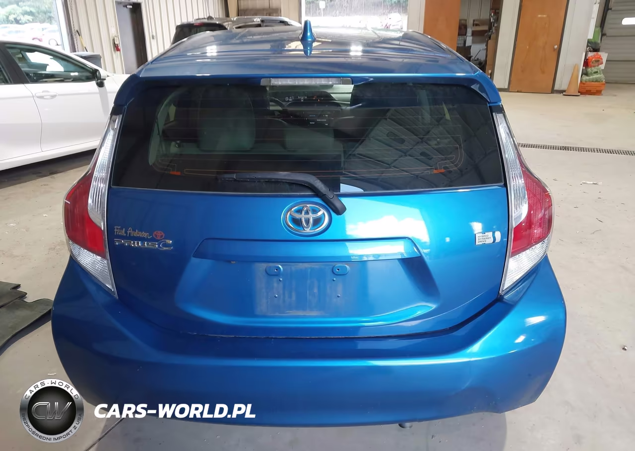 2016 Toyota Prius C Four VIN:JTDKDTB33G1115900 - 17
