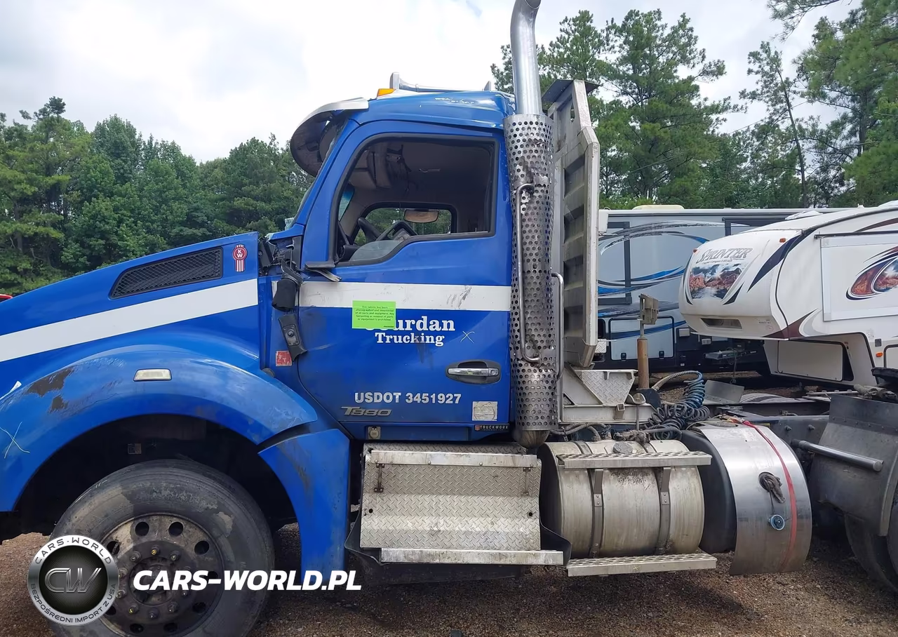 2017 Kenworth T880 VIN:1XKZDP9X6HJ169874 - 11