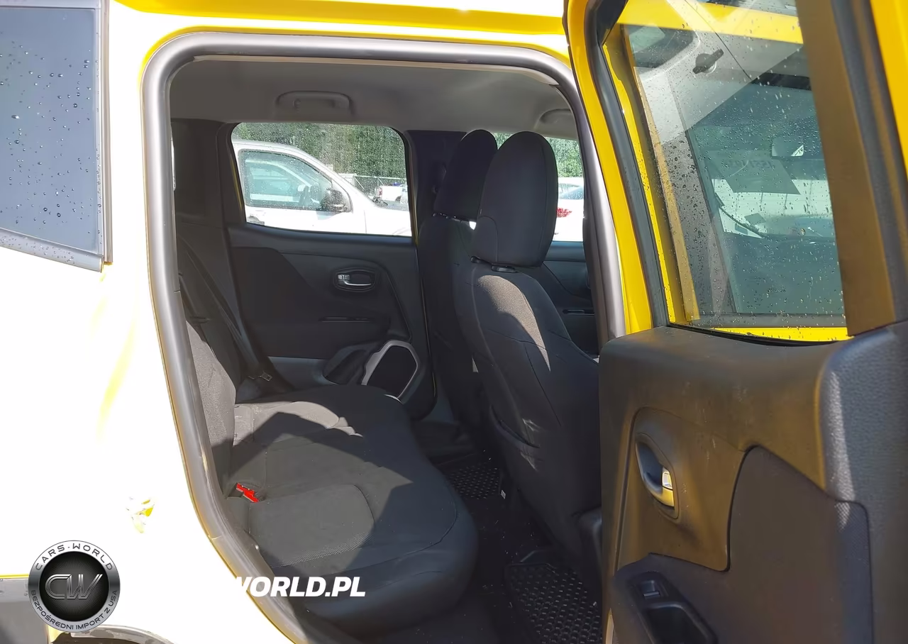 2017 Jeep Renegade Latitude 4X4 VIN:ZACCJBBB1HPG10385 - 8