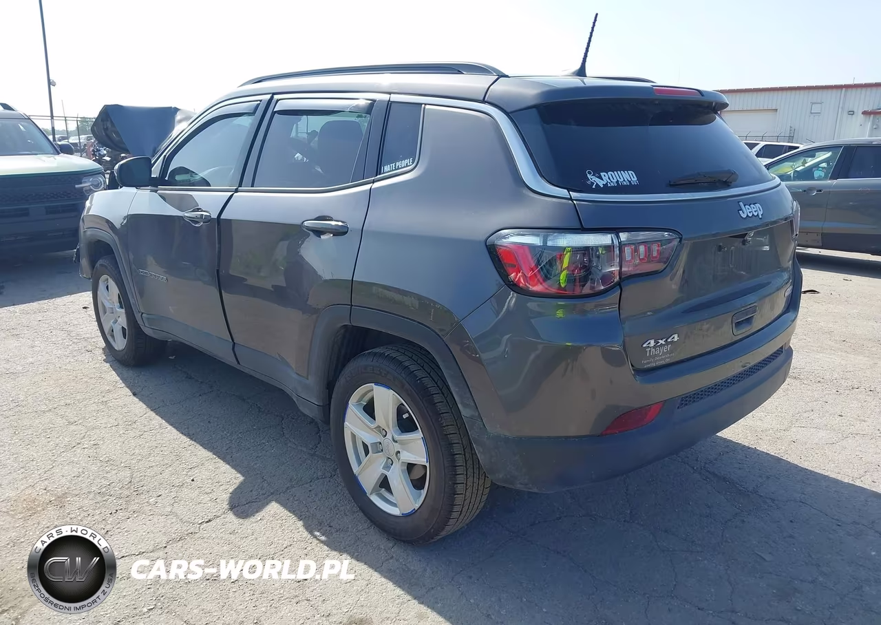 2022 Jeep Compass Latitude 4X4 VIN:3C4NJDBB2NT152882 - 3