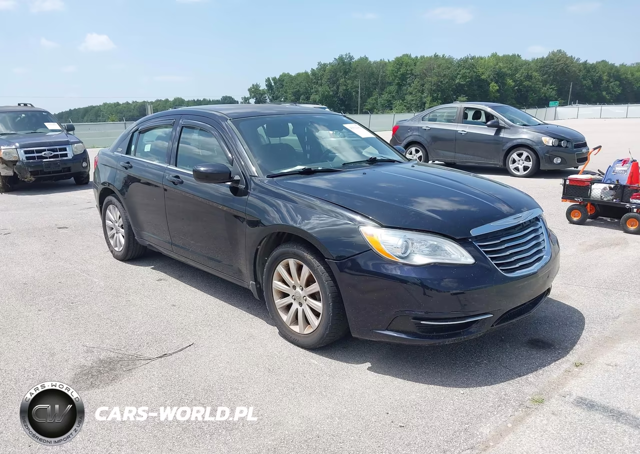 2013 Chrysler 200 Touring – zdjęcie 1 z 11