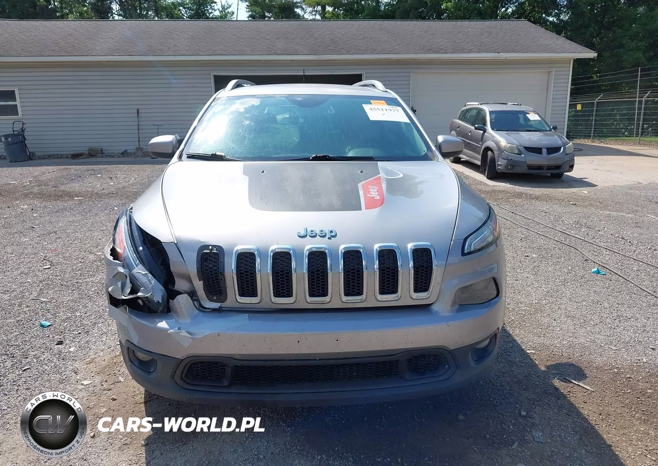 2017 Jeep Cherokee Latitude VIN:1C4PJMCB8HW615744 - 12