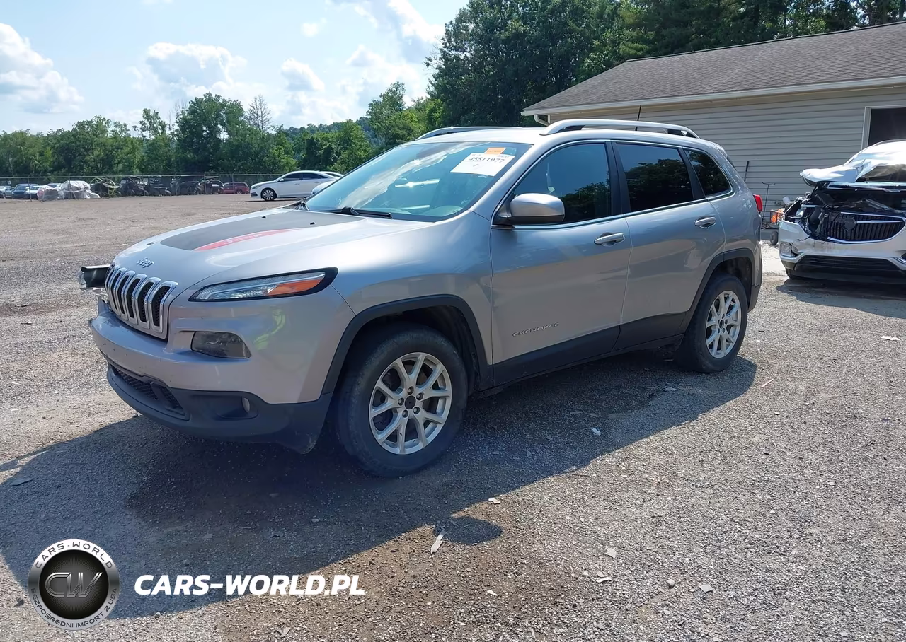 2017 Jeep Cherokee Latitude VIN:1C4PJMCB8HW615744 - 2
