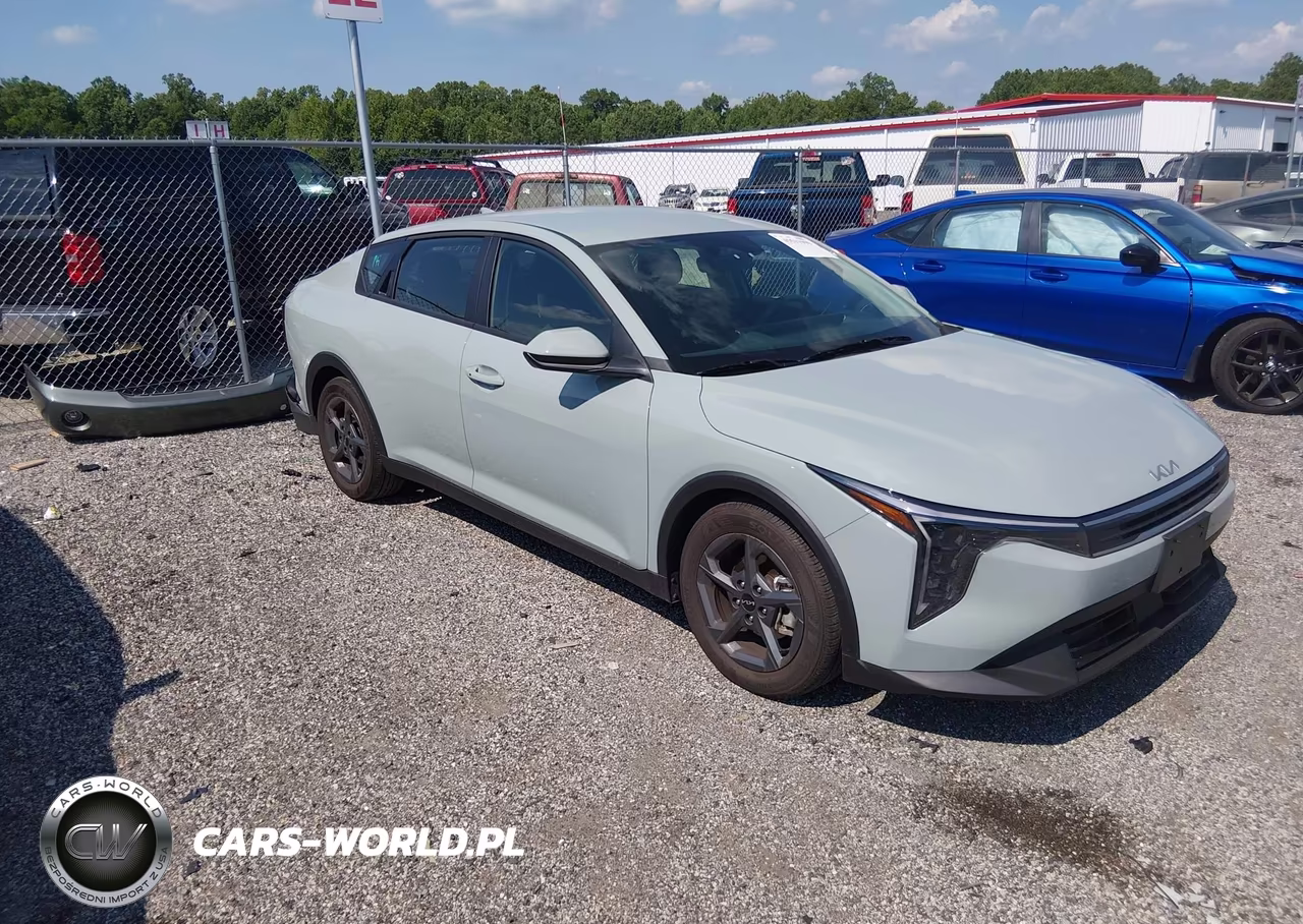 2026 Kia K4 Lxs – zdjęcie 1 z 16