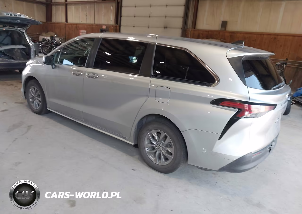 2022 Toyota Sienna Le VIN:5TDKSKFC8NS065960 - 3
