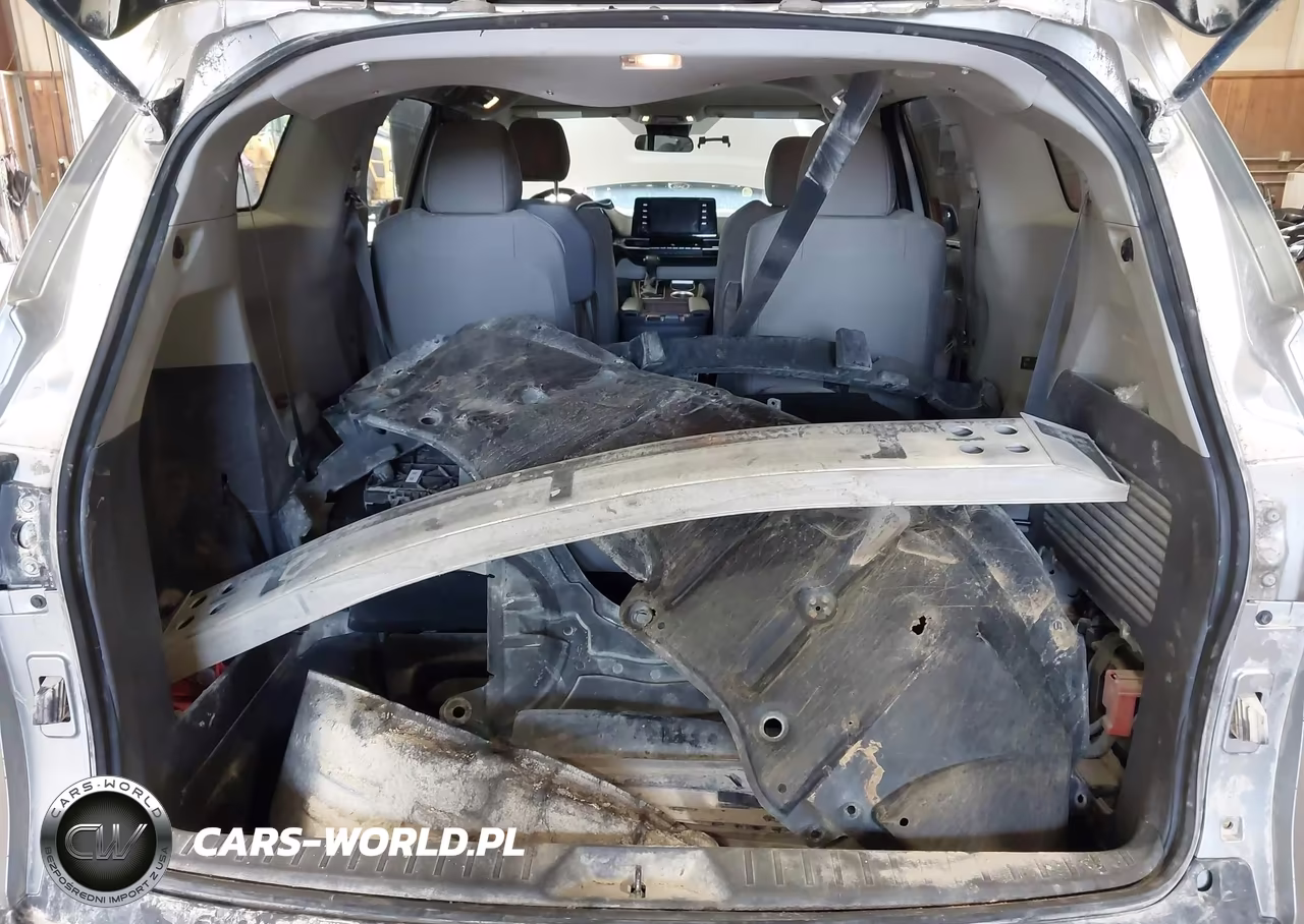 2023 Toyota Sienna Le VIN:5TDKRKEC3PS165870 - 12