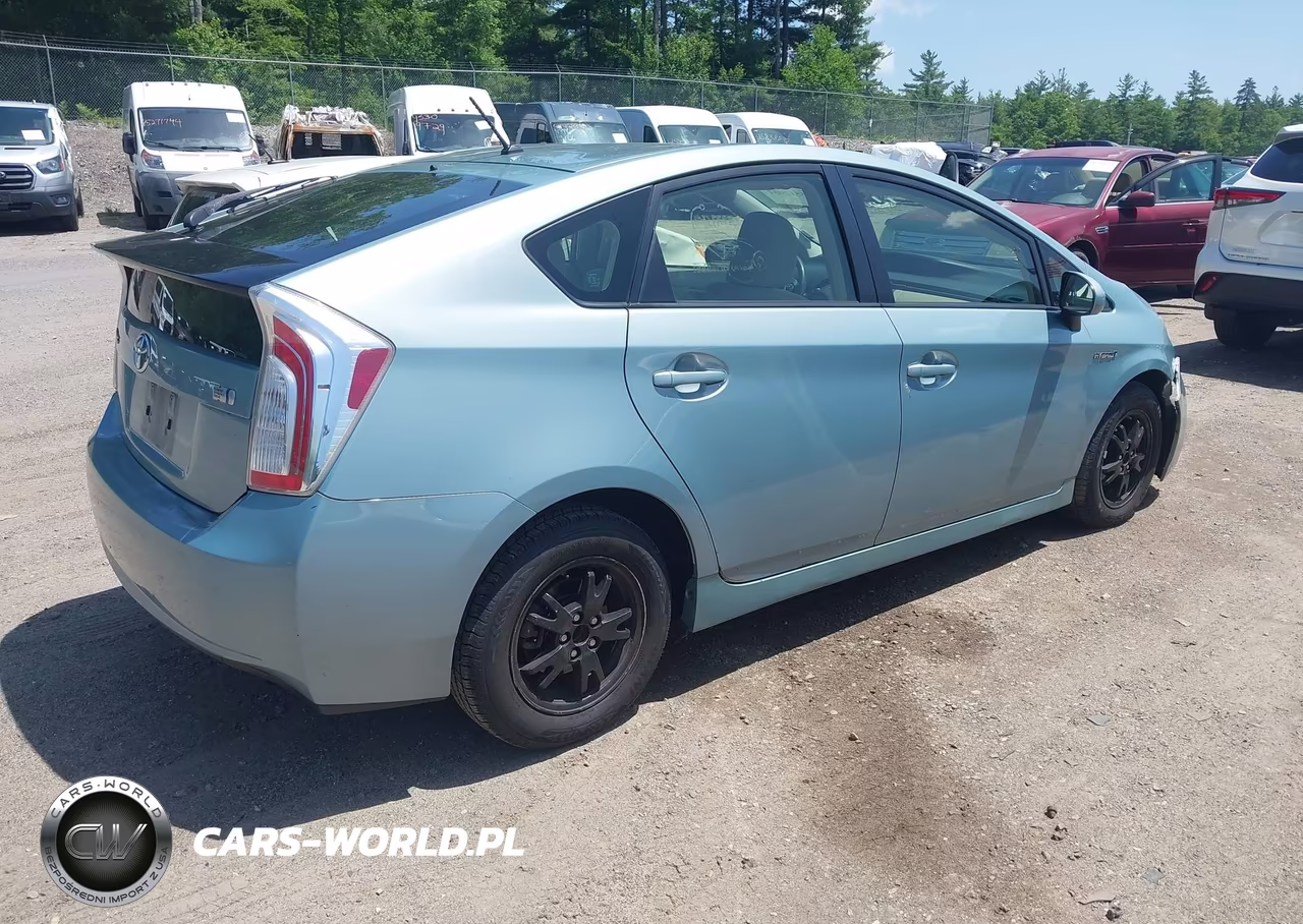 2014 Toyota Prius VIN:JTDKN3DU1E1804916 - 4