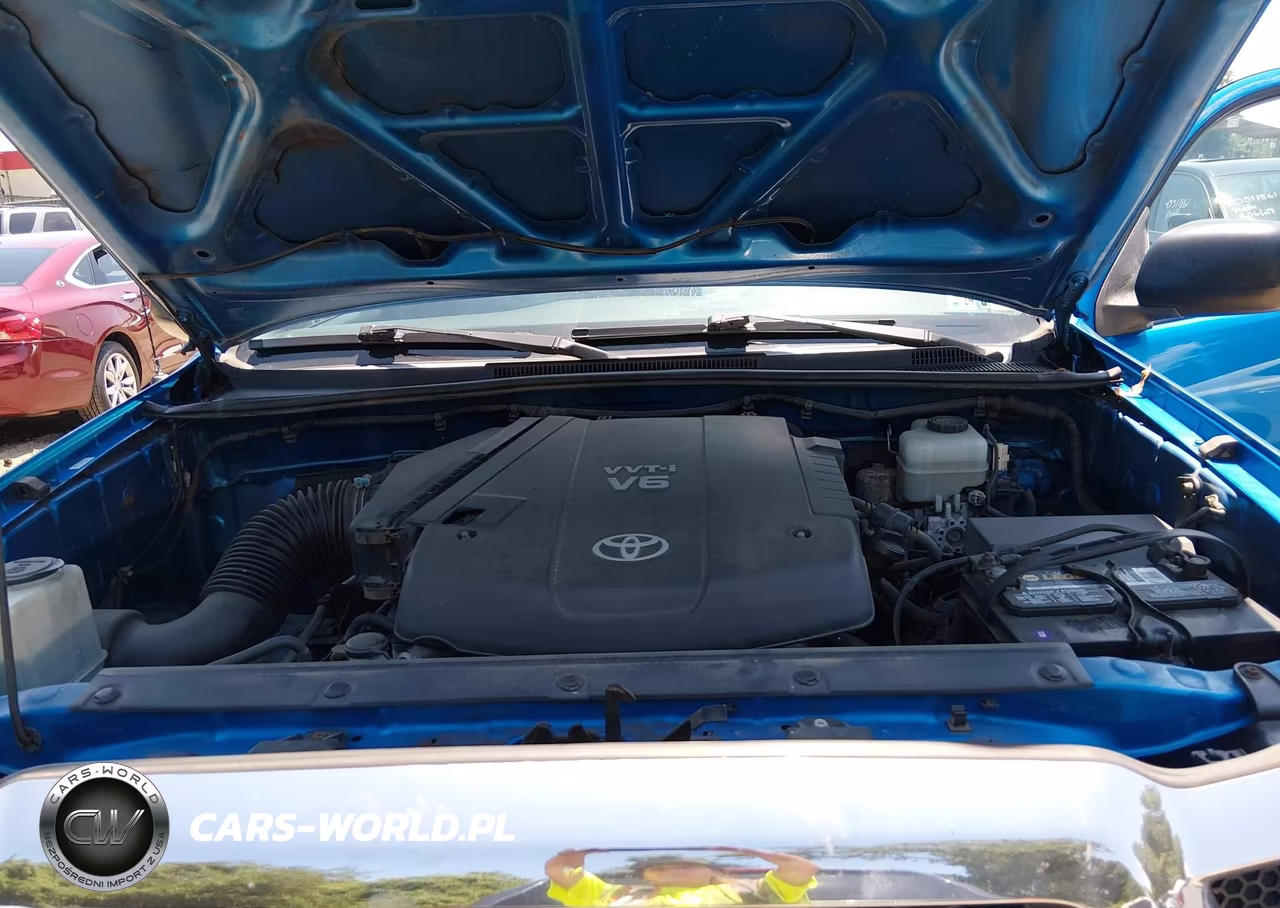 2011 Toyota Tacoma Base V6 VIN:3TMLU4ENXBM074619 - 10