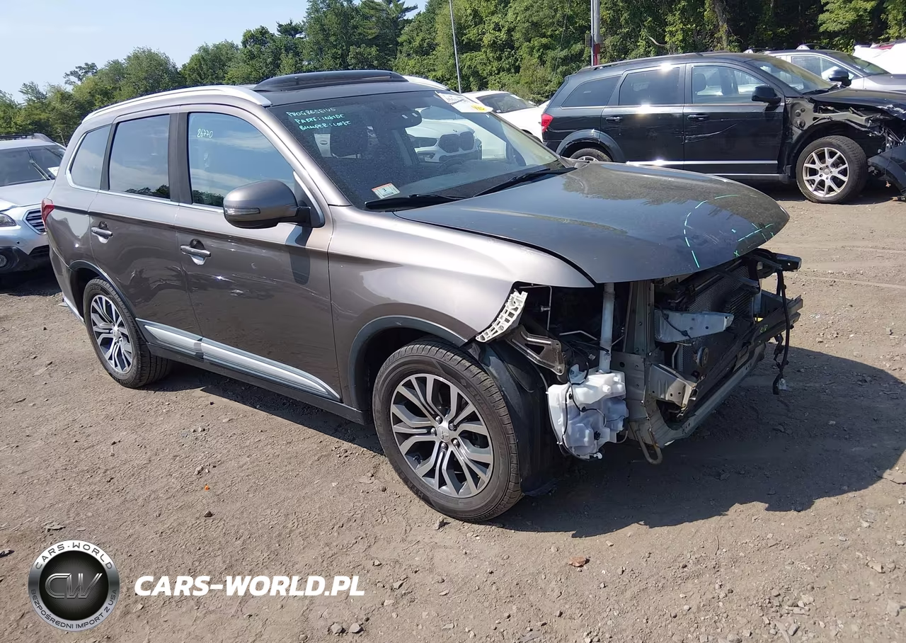 2017 Mitsubishi Outlander Se-Sel – zdjęcie 1 z 17