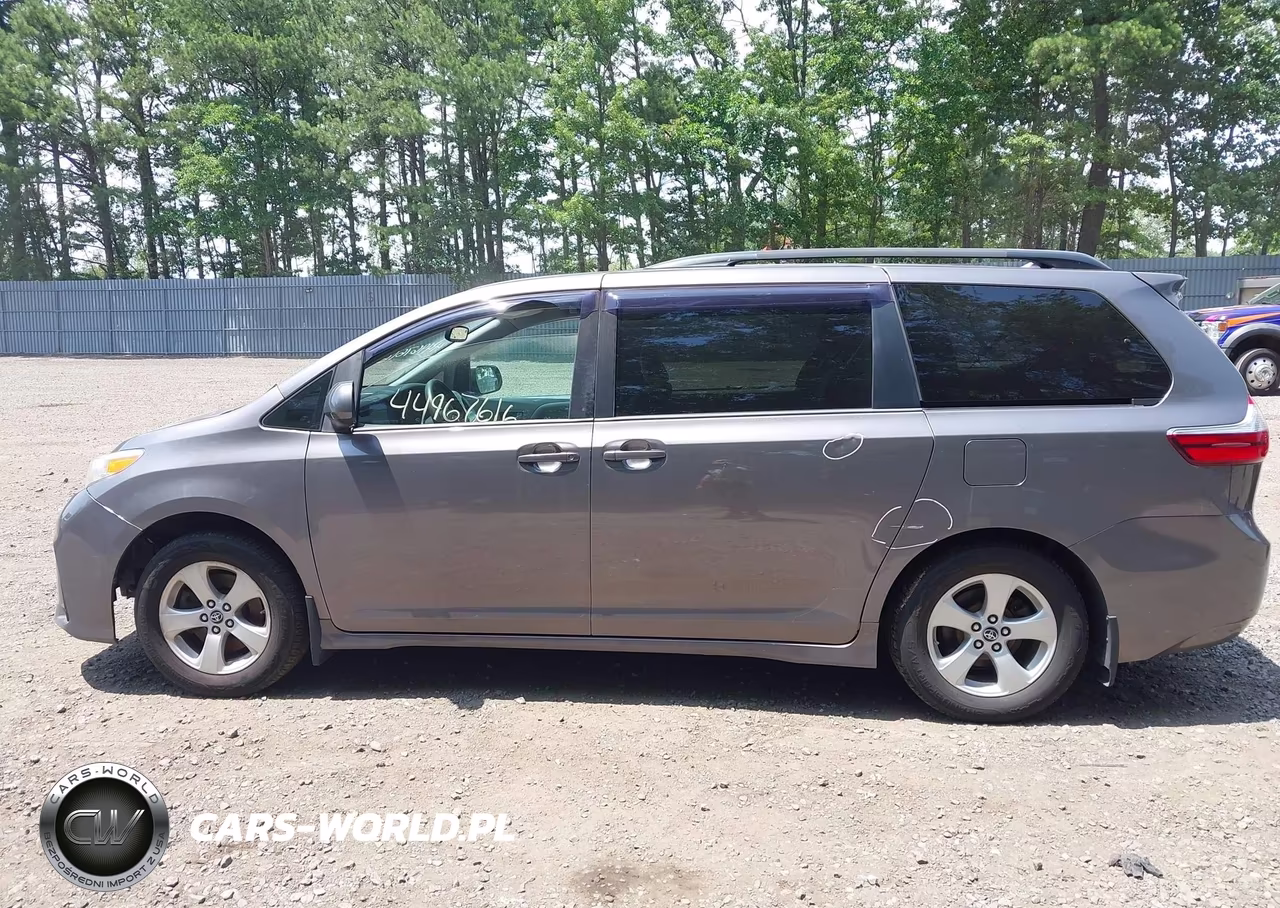 2019 Toyota Sienna Le 8 Passenger VIN:5TDKZ3DC9KS968571 - 14